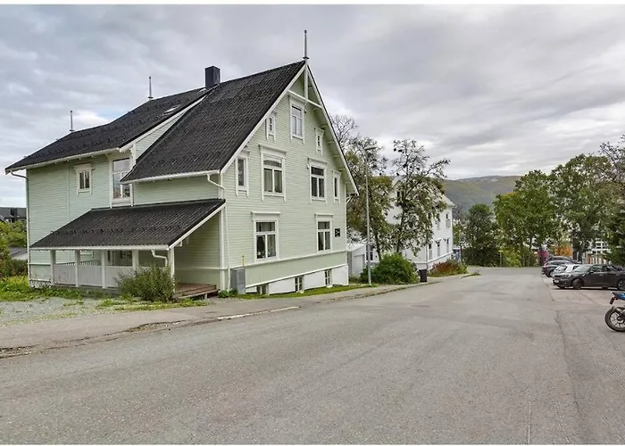 Quiet Apartment Just 3 Minutes From City Central!