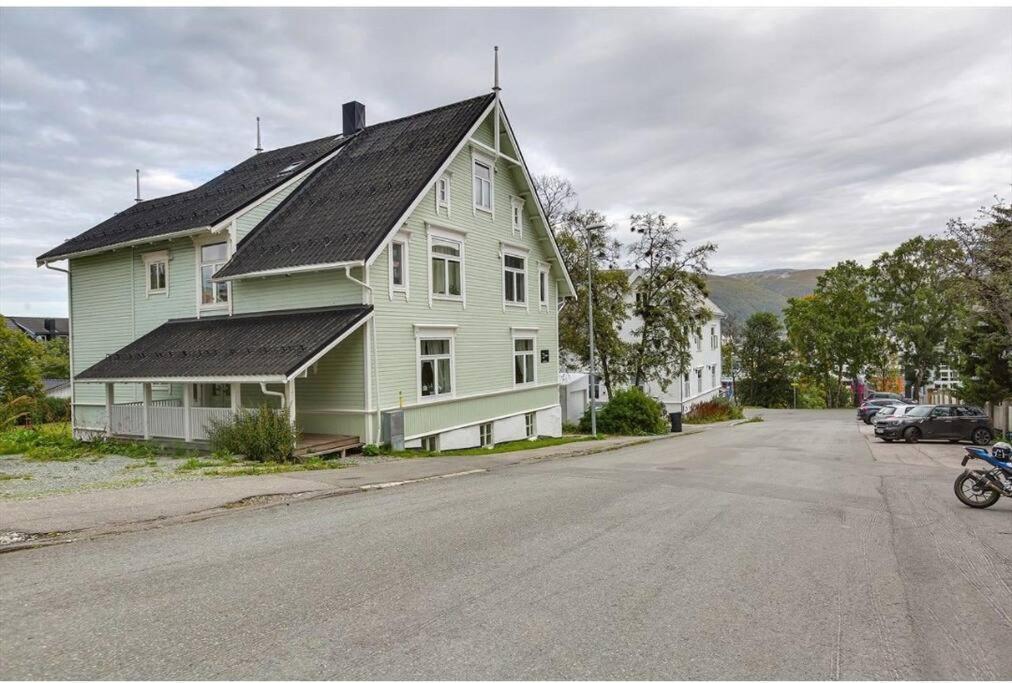Quiet Just 3 Minutes From Central! Apartment Tromso