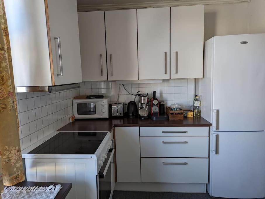 Quiet Just 3 Minutes From Central! Apartamento *